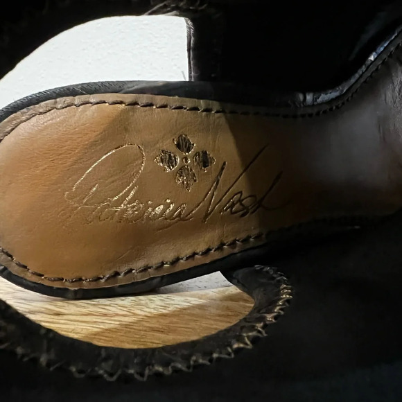 Patricia Nash Soft Gold Gilded Shootie Sandals - Picture 8 of 11